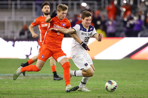 伦纳德和保 伦纳德和保